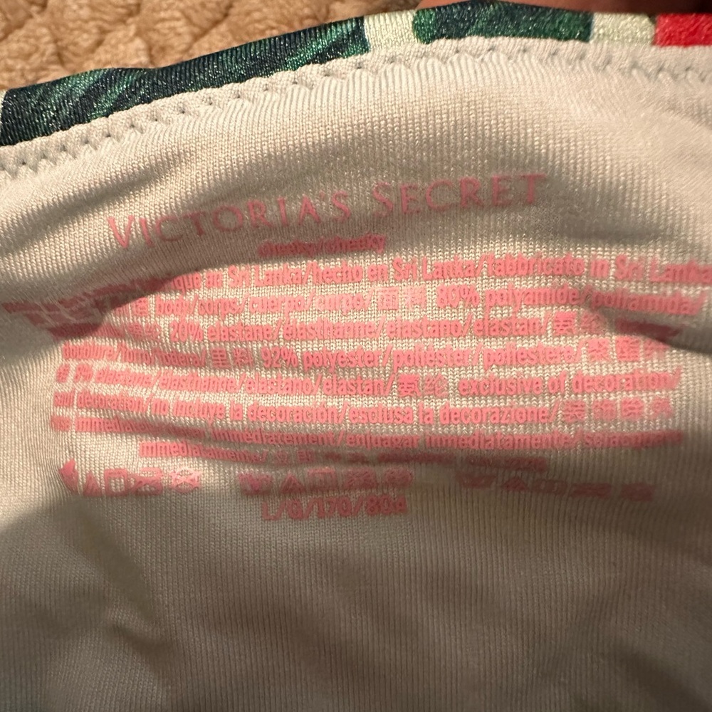VS 2 piece swim suit in large top and bottom